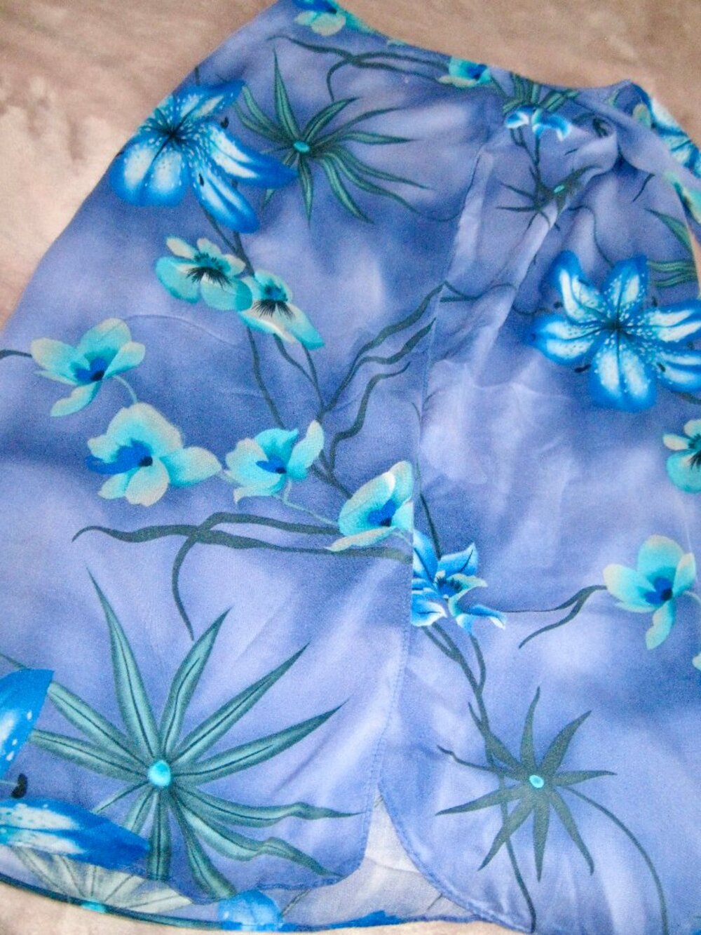 DIRECT FROM HAWAII A BLUE FLORAL WRAP SKIRT OR COVERUP AT THE BEACH